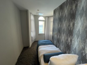 Weingart Port Hotel