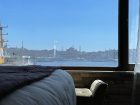 Weingart Port Hotel
