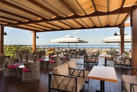Wyndham Grand Istanbul Kalamis Marina Hotel