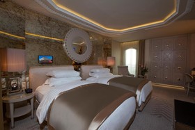 Wyndham Grand Istanbul Kalamis Marina Hotel
