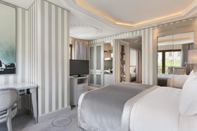 Wyndham Grand Istanbul Kalamis Marina Hotel