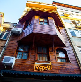 Yolo Hostel