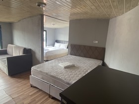 Zeus Convenient Suit Istanbul