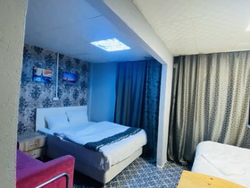 Zeus Convenient Suit Istanbul