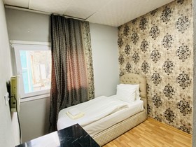 Zeus Convenient Suit Istanbul