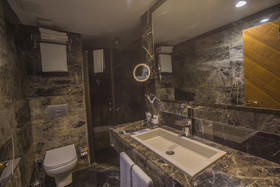 Zimmer Bosphorus Hotel