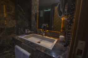 Zimmer Bosphorus Hotel