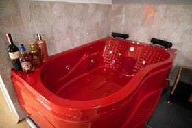 Zoom Hotel
