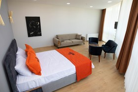 Zoom Hotel