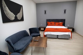 Zoom Hotel
