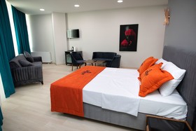 Zoom Hotel