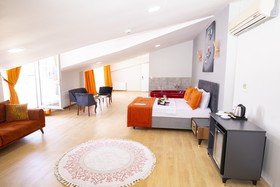 Zoom Hotel