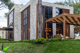 Marisstone Hotel Villa