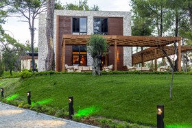 Marisstone Hotel Villa