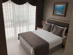 Golden Rose Deluxe Hotel