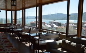 Dinc Otel