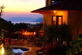 Mandarin & Mango Otel