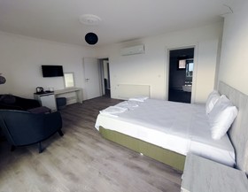 Beacon Hill Suites
