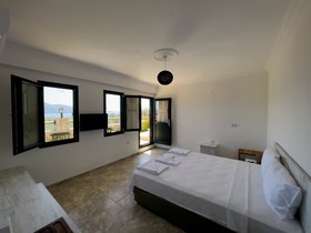 Beacon Hill Suites