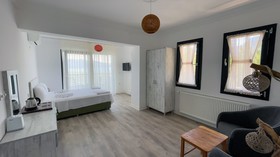 Beacon Hill Suites