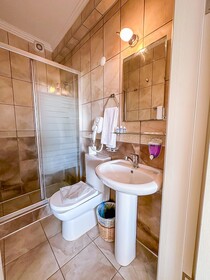 Abelia Hotel