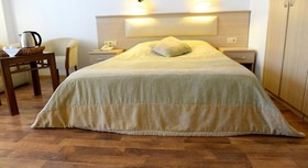 Bay Nihat Otel Lale