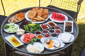 Cunda Tas Konak Otel
