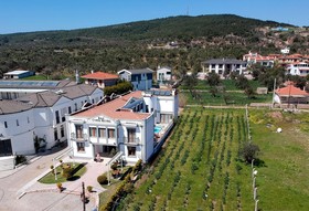 Ebruli Otel Cunda