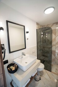 Lina Guest House