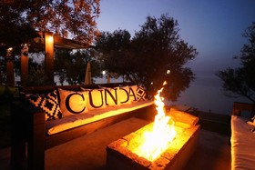 QCunda Otel and Restaurant