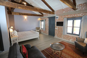 Attalos Suites Hotel