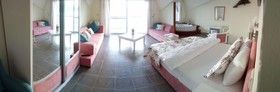 Dolphin Boutique Hotel