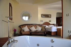 Dolphin Boutique Hotel