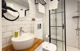 Adaloca Otel