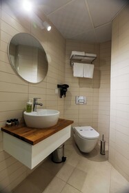 Adaloca Otel