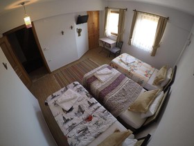 Bozcaada Iris Otel