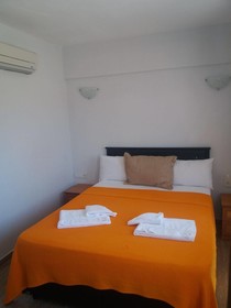 Bozcaada Iris Otel