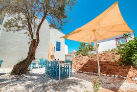 Irinikos Otel