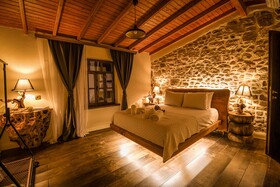 Irinikos Otel
