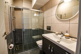 Irinikos Otel