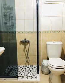 Arya Hotel