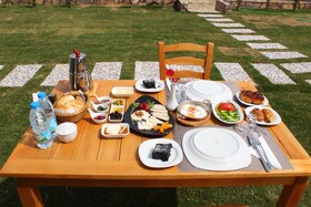 Tinos Otel & Bag Evi