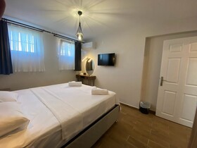 Tinos Otel & Bag Evi