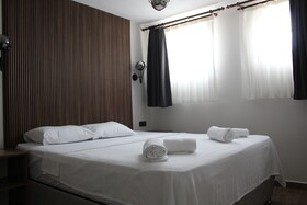 Tinos Otel & Bag Evi