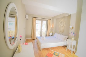 9 Alacati Boutique Hotel