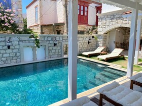 Alacati Otel Lalasa