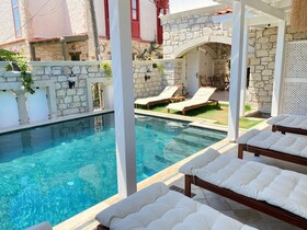 Alacati Otel Lalasa