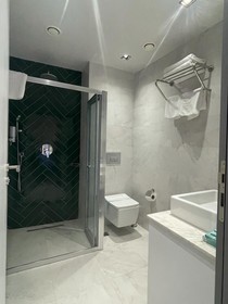 Dubh Linn Hotel