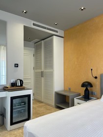 Dubh Linn Hotel