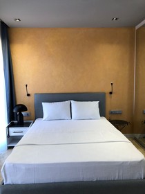 Dubh Linn Hotel